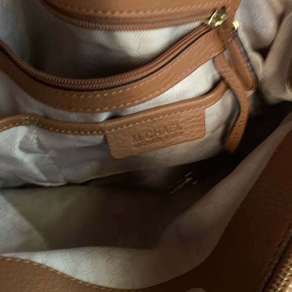 Michael Kors handbag - Picture 4 of 7